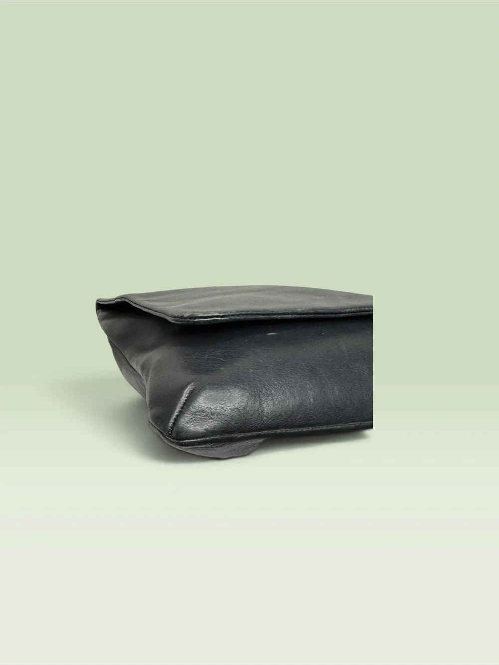 Coach  Vintage Chelsey Slim Messenger 9458